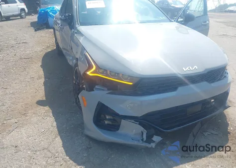 2023 Kia K5 Gt-Line z USA, uszkodzony, nr VIN 5XXG64J23PG170916